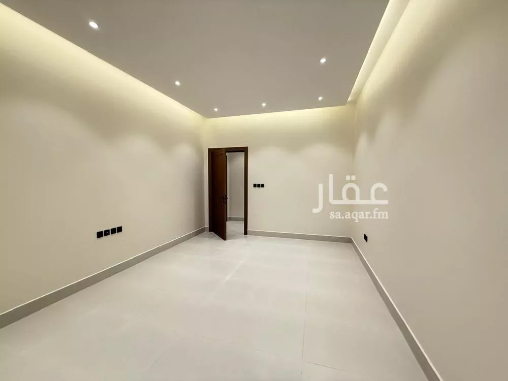 5 bedroom villa in Al Mahdiyyah 12