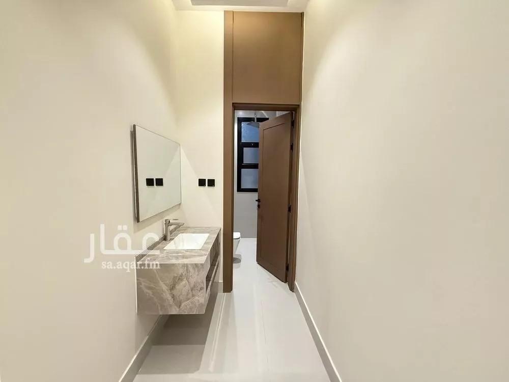 5 bedroom villa in Al Mahdiyyah 16