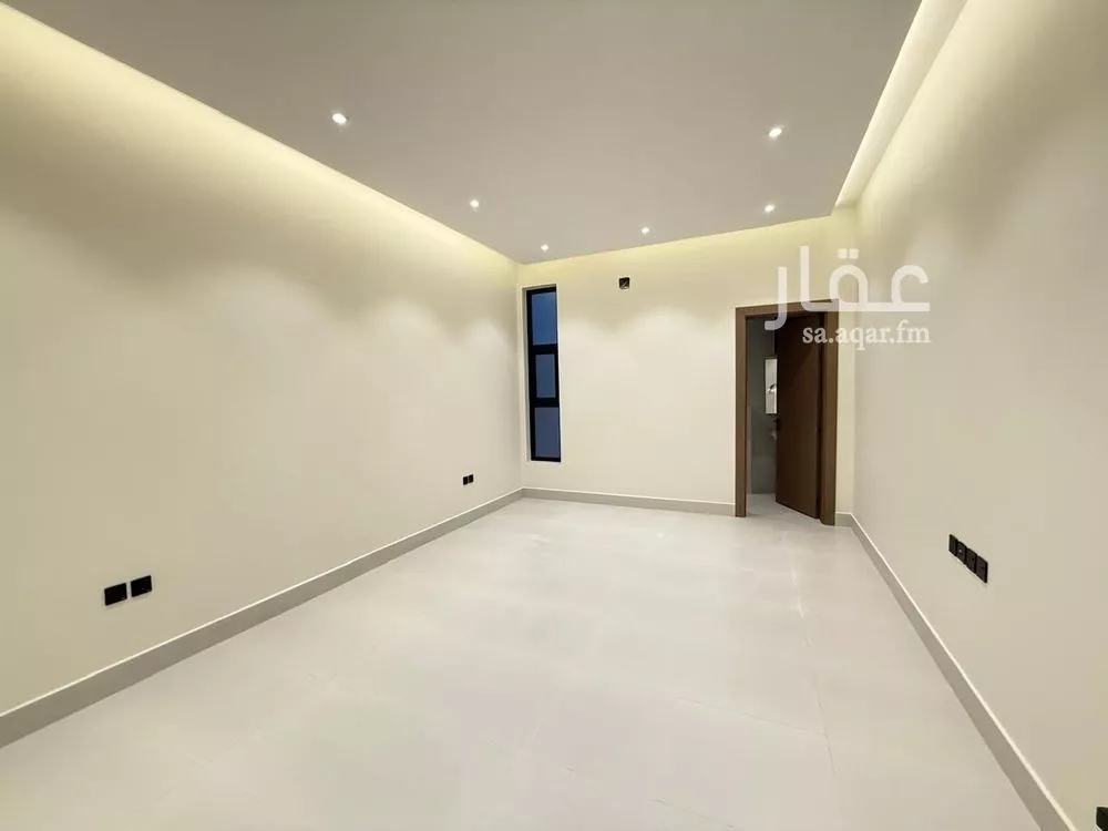 5 bedroom villa in Al Mahdiyyah 10