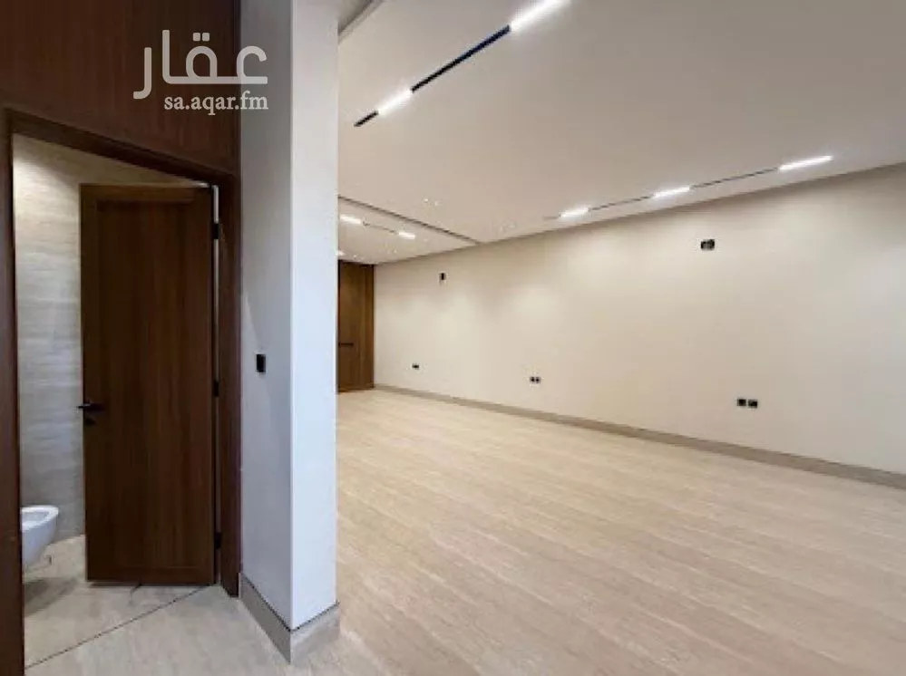 5 bedroom villa in Al Mahdiyyah 6