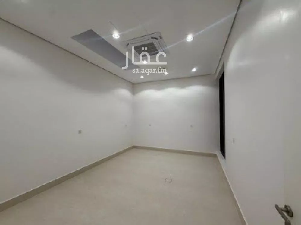 5 bedroom villa in Al Mahdiyyah 10