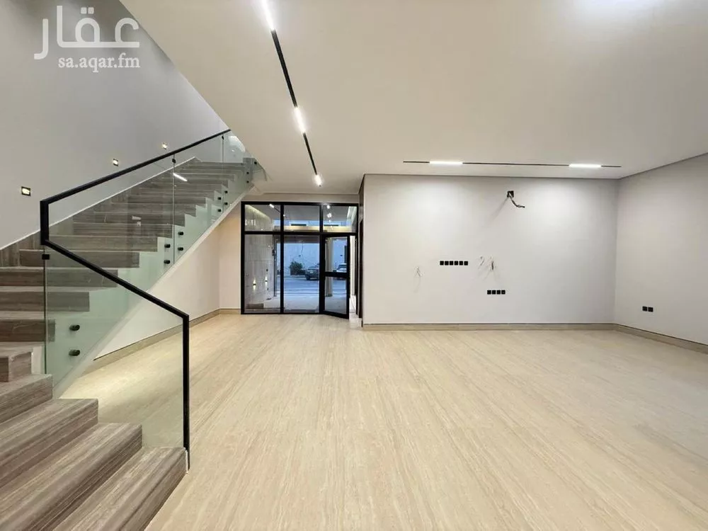 5 bedroom villa in Al Mahdiyyah 16