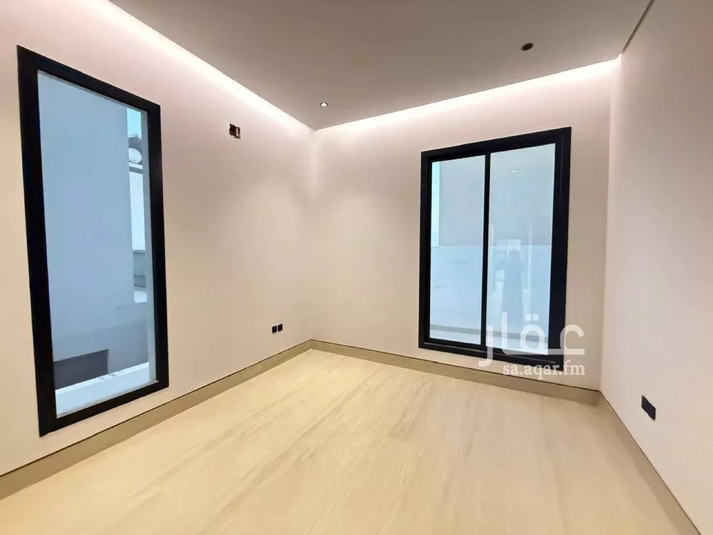 5 bedroom villa in Al Mahdiyyah 4