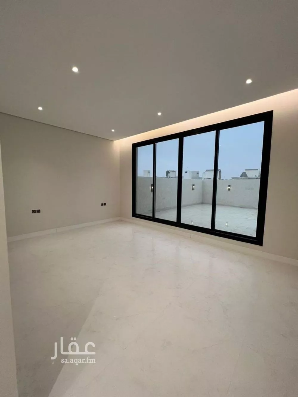 6 bedroom villa in Al Mahdiyyah 2