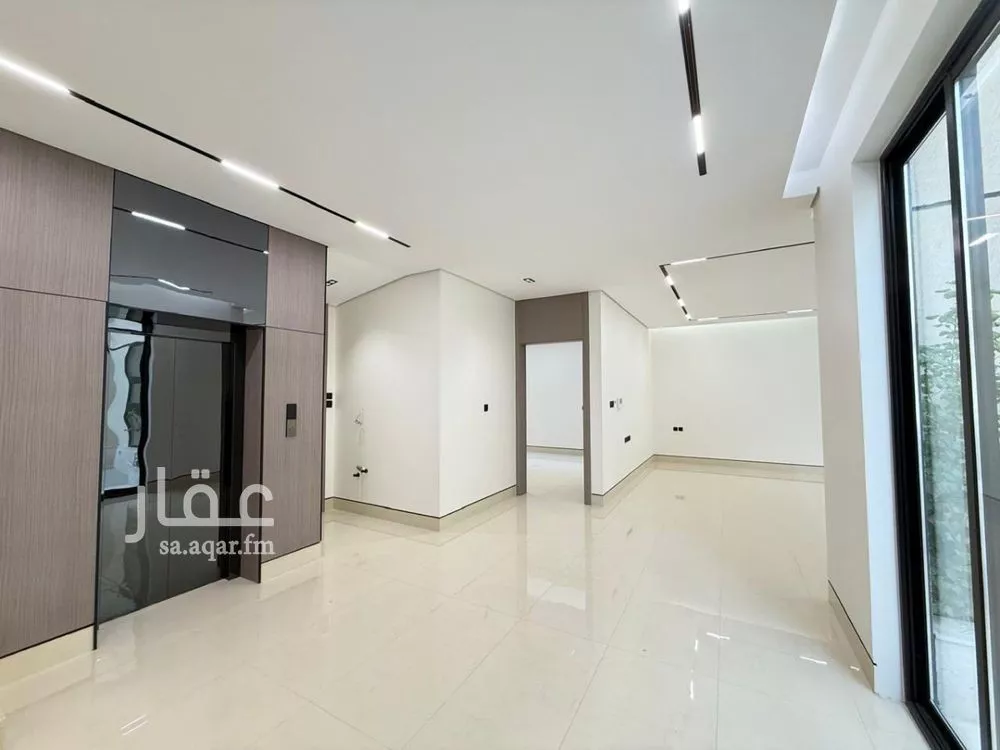 5 bedroom villa in Al Mahdiyyah 19