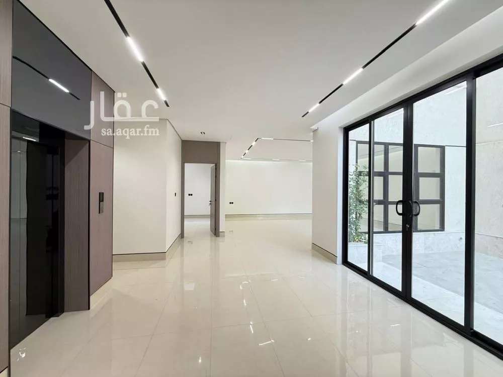 5 bedroom villa in Al Mahdiyyah 21