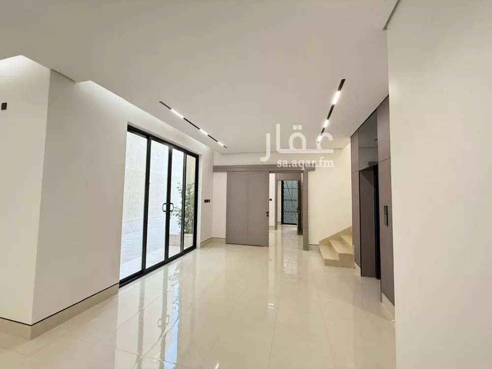 5 bedroom villa in Al Mahdiyyah 7