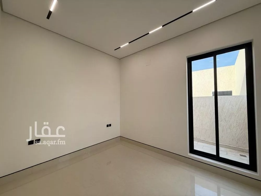 5 bedroom villa in Al Mahdiyyah 9