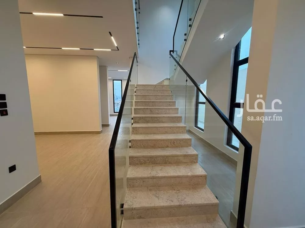 5 bedroom villa in Al Mahdiyyah 11
