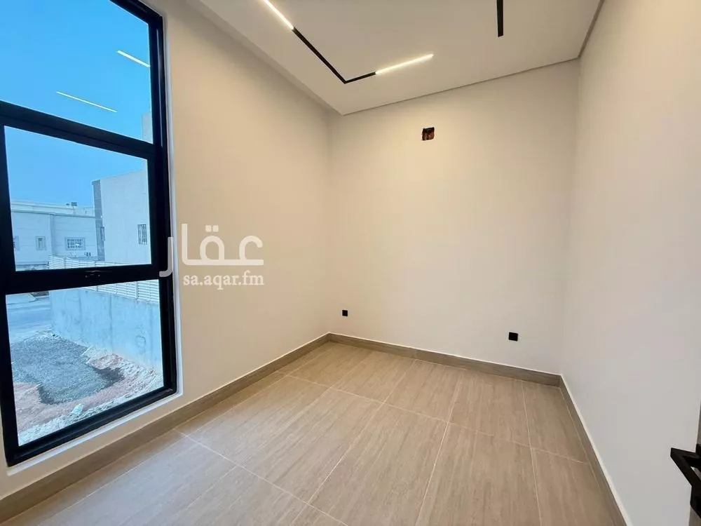 5 bedroom villa in Al Mahdiyyah 8