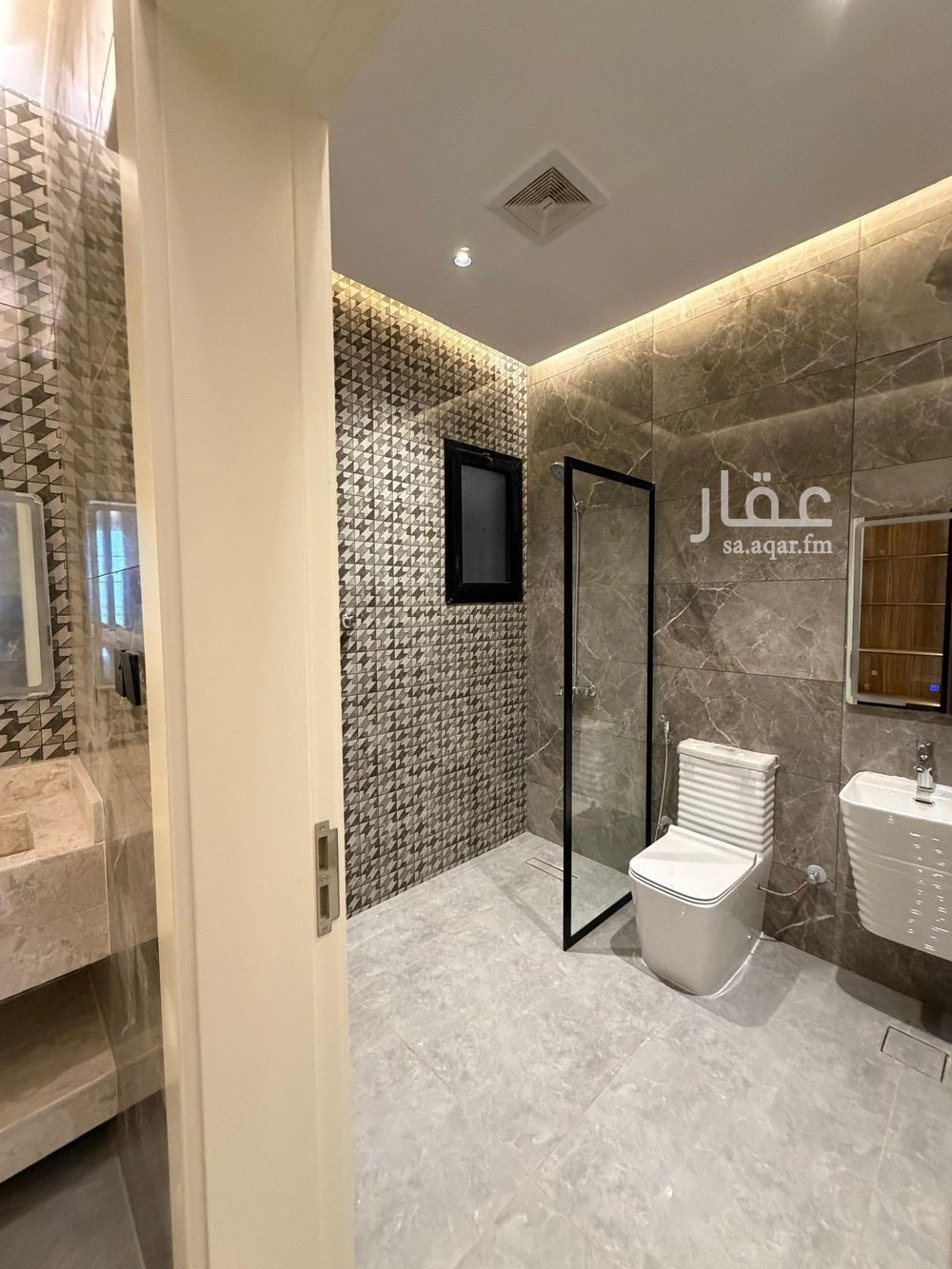 4 bedroom apartment in Madaen Al Fahd, Jeddah 3