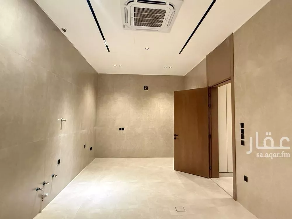 6 bedroom villa in Al Mahdiyyah 13