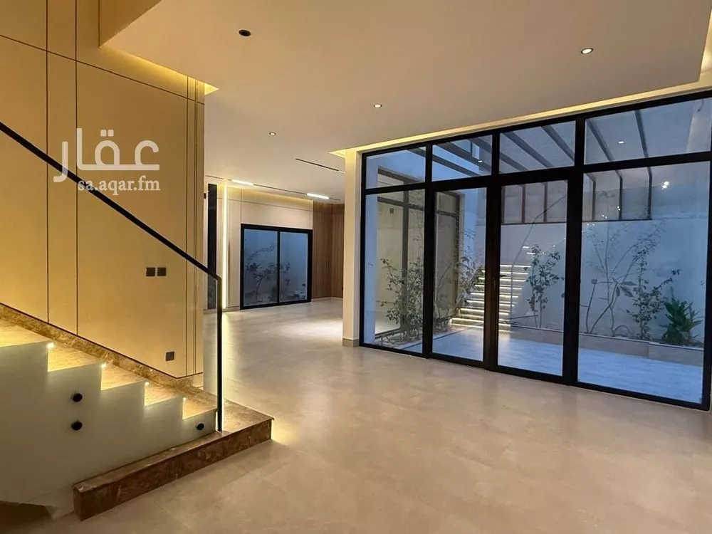 6 bedroom villa in Al Mahdiyyah 24
