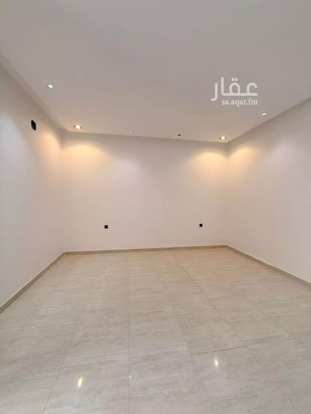 فيلا 5 غرف في طويق 17