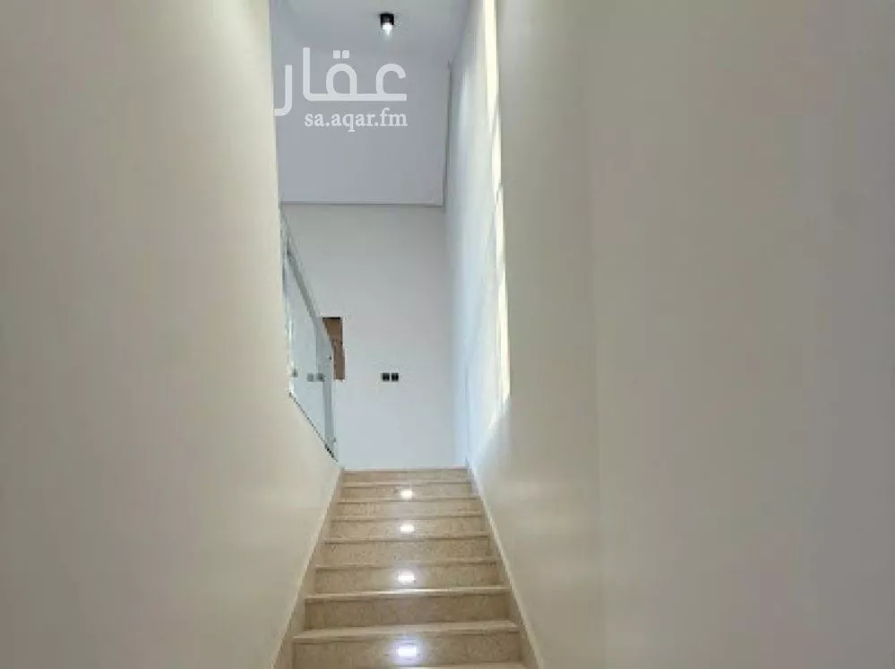 6 bedroom villa in Al Mahdiyyah 9