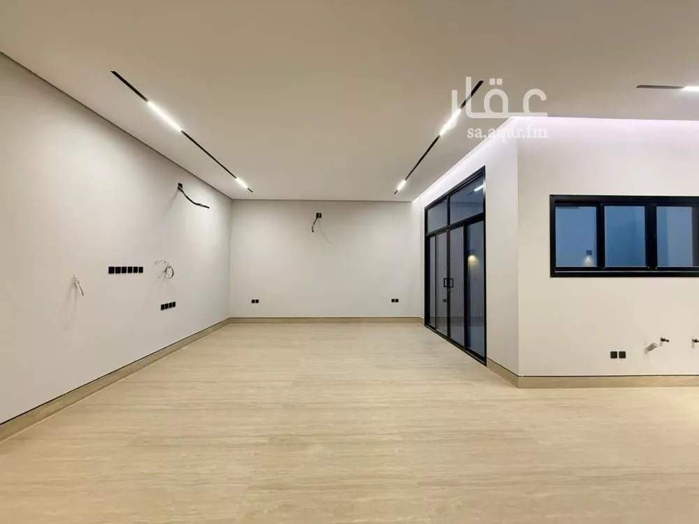 5 bedroom villa in Al Mahdiyyah 23