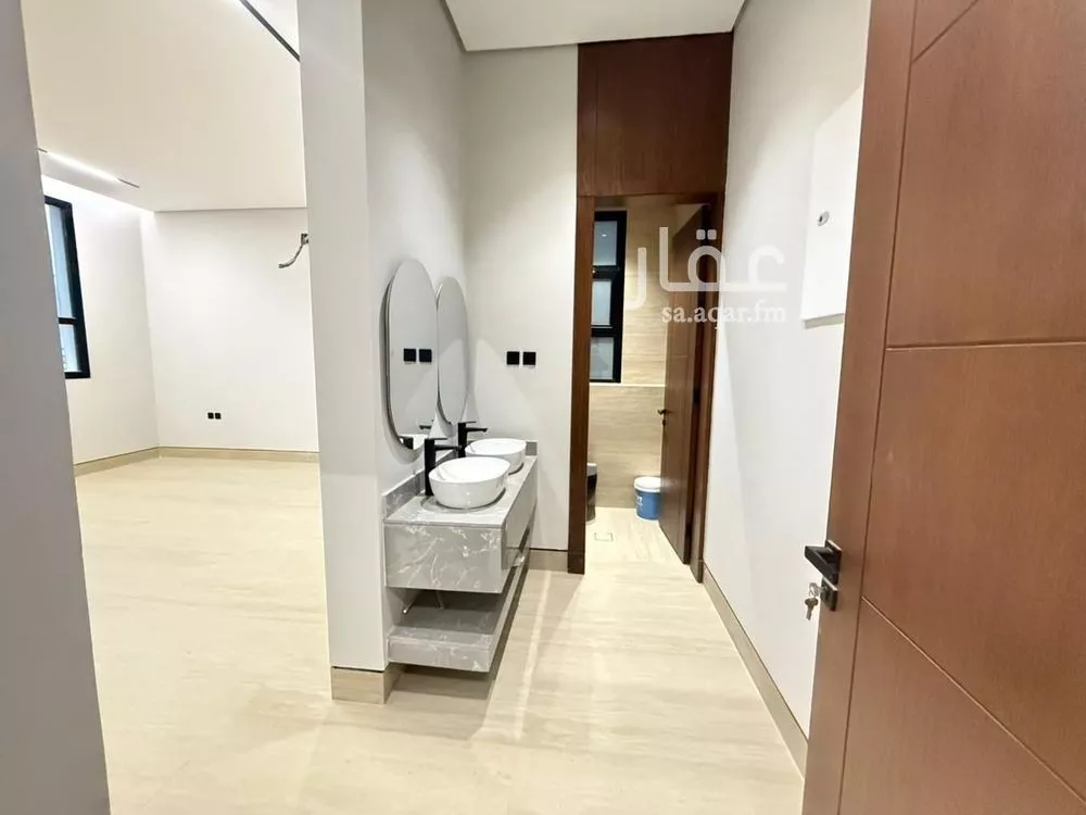 5 bedroom villa in Al Mahdiyyah 5