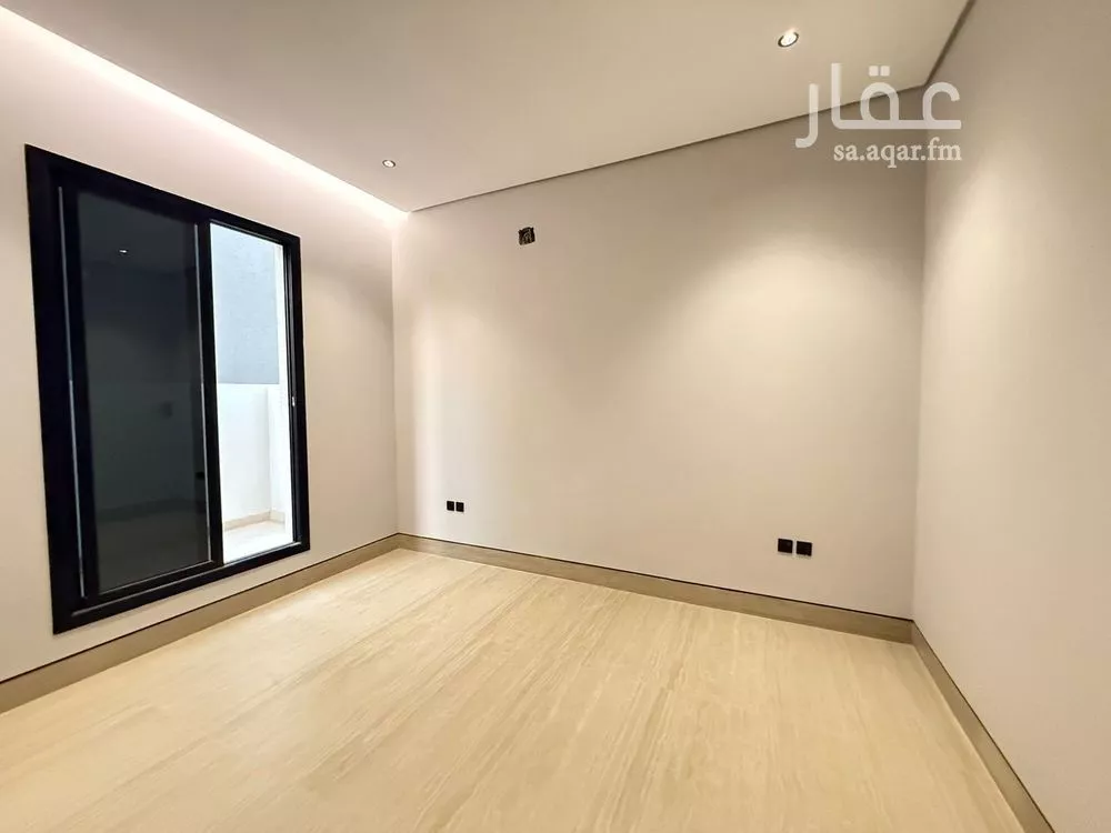 5 bedroom villa in Al Mahdiyyah 6
