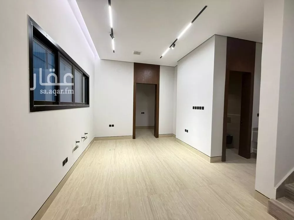 5 bedroom villa in Al Mahdiyyah 8