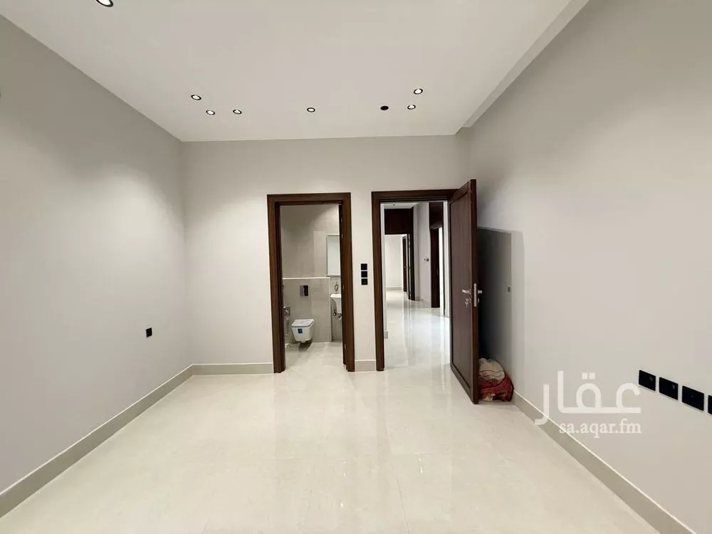 6 bedroom villa in Al Mahdiyyah 15