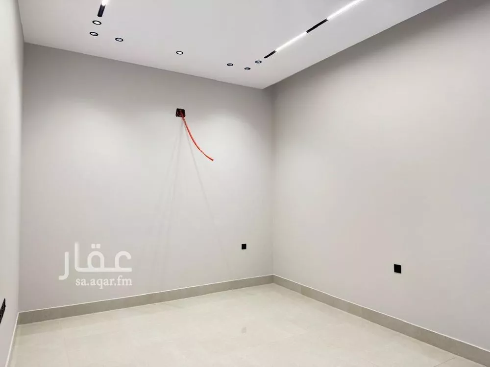 6 bedroom villa in Al Mahdiyyah 3