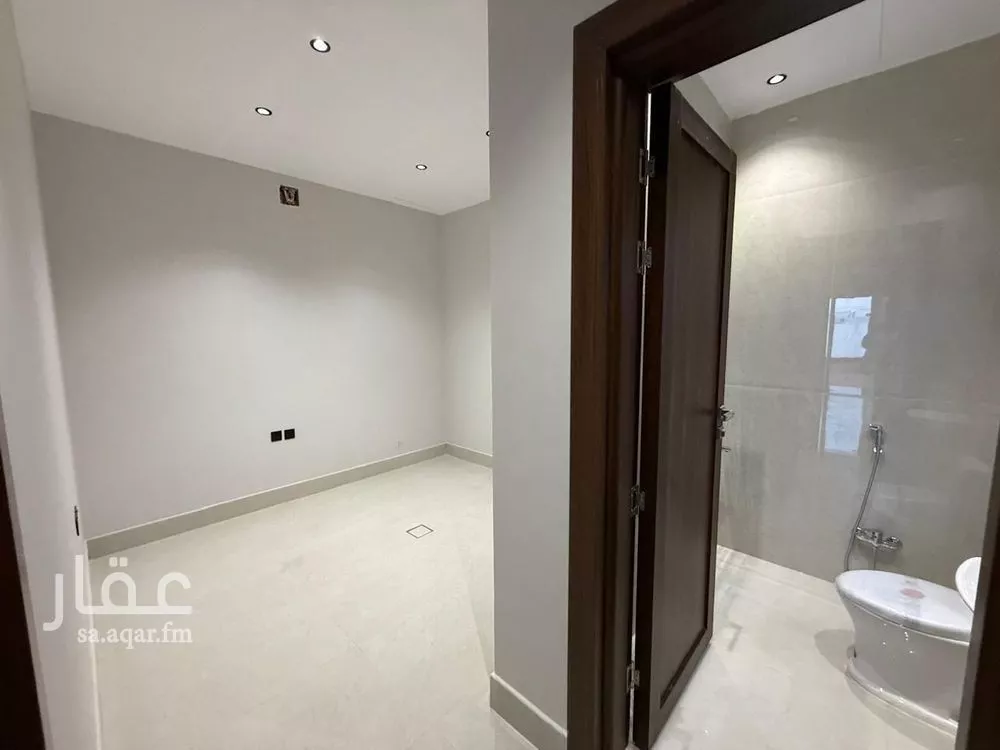 6 bedroom villa in Al Mahdiyyah 22