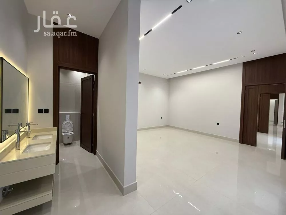 6 bedroom villa in Al Mahdiyyah 4