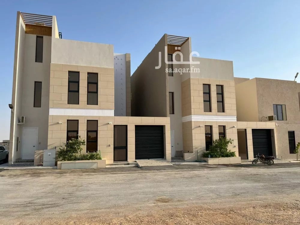 4 bedroom villa in Al Mahdiyyah 2