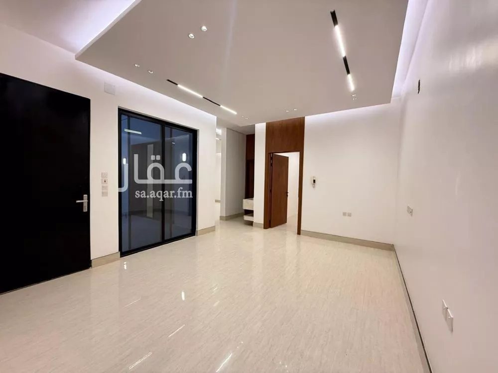 6 bedroom villa in Al Mahdiyyah 12