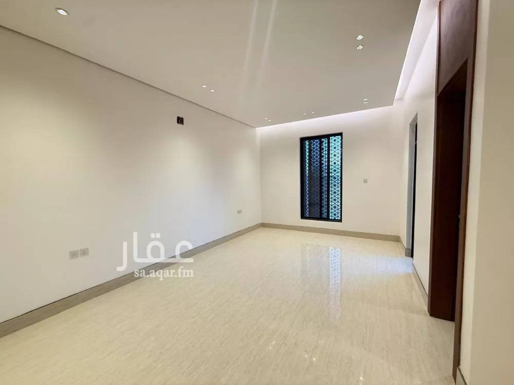 6 bedroom villa in Al Mahdiyyah 16