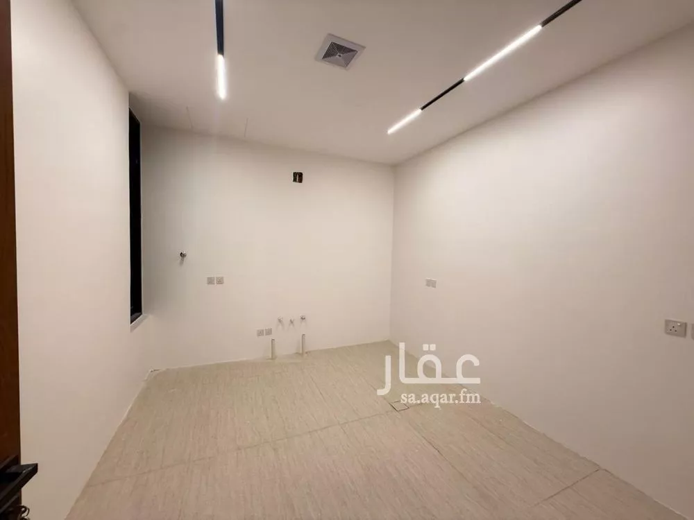 6 bedroom villa in Al Mahdiyyah 6