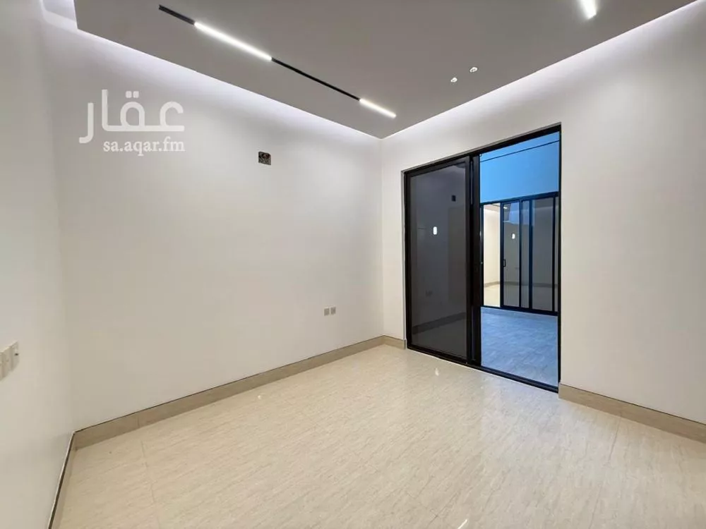 6 bedroom villa in Al Mahdiyyah 8