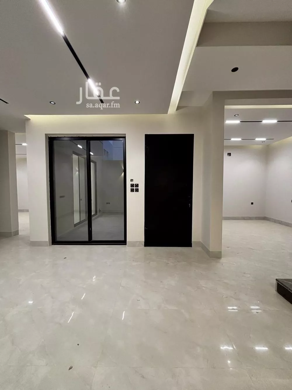 5 bedroom villa in Al Mahdiyyah 2