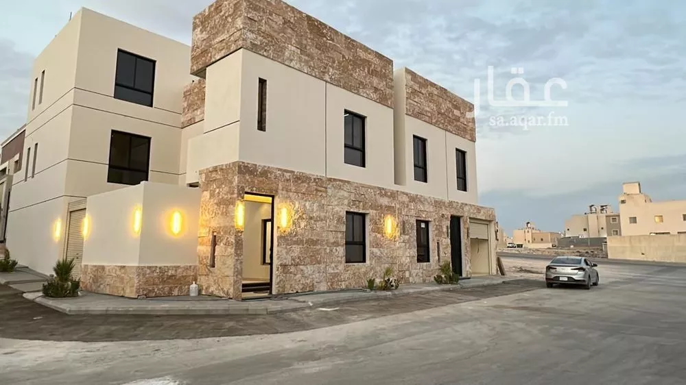 5 bedroom villa in Dhahrat Laban 12
