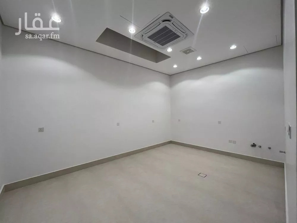 6 bedroom villa in Al Mahdiyyah 14