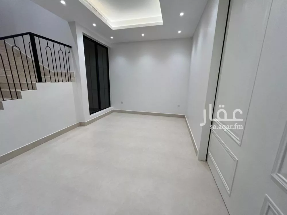 6 bedroom villa in Al Mahdiyyah 8