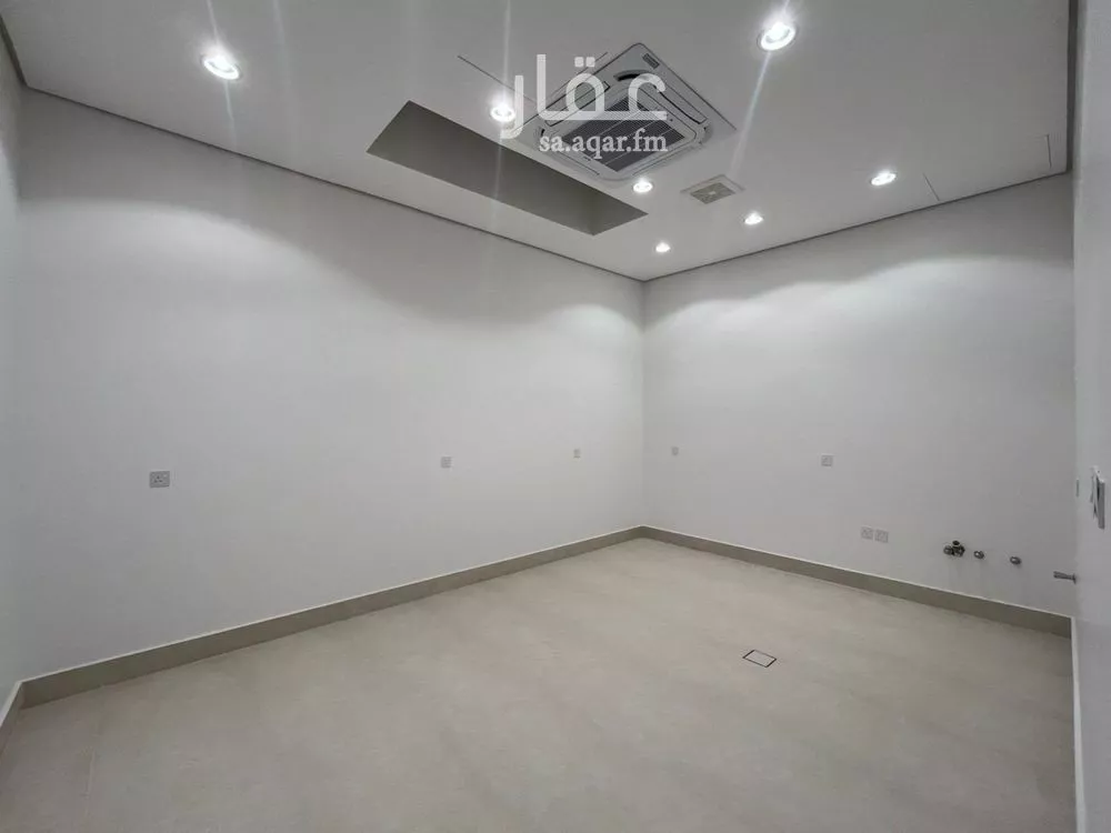 6 bedroom villa in Al Mahdiyyah 19
