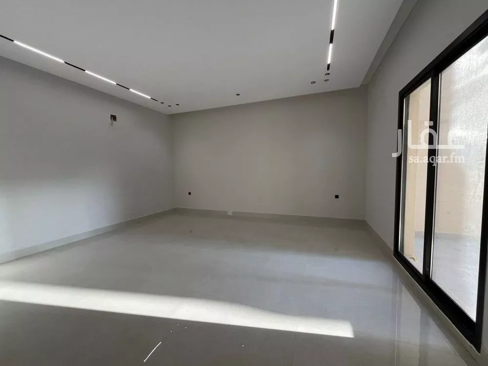 6 bedroom villa in Al Mahdiyyah 17