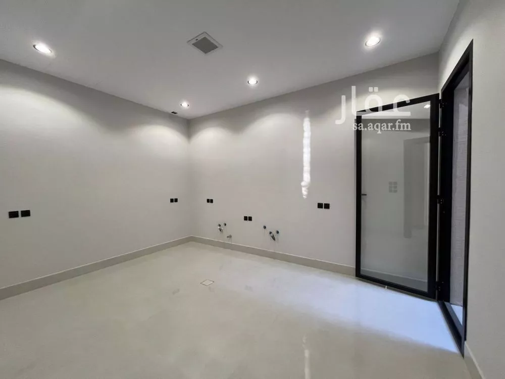 6 bedroom villa in Al Mahdiyyah 20