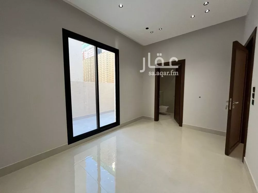 6 bedroom villa in Al Mahdiyyah 26
