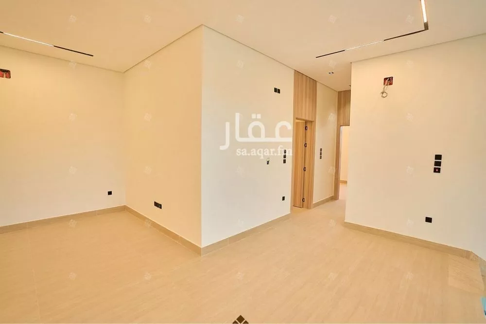 5 bedroom villa in Al Mahdiyyah 11