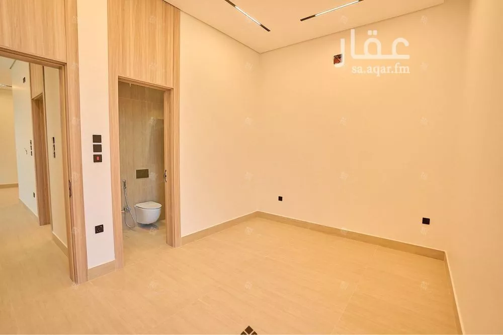 5 bedroom villa in Al Mahdiyyah 24