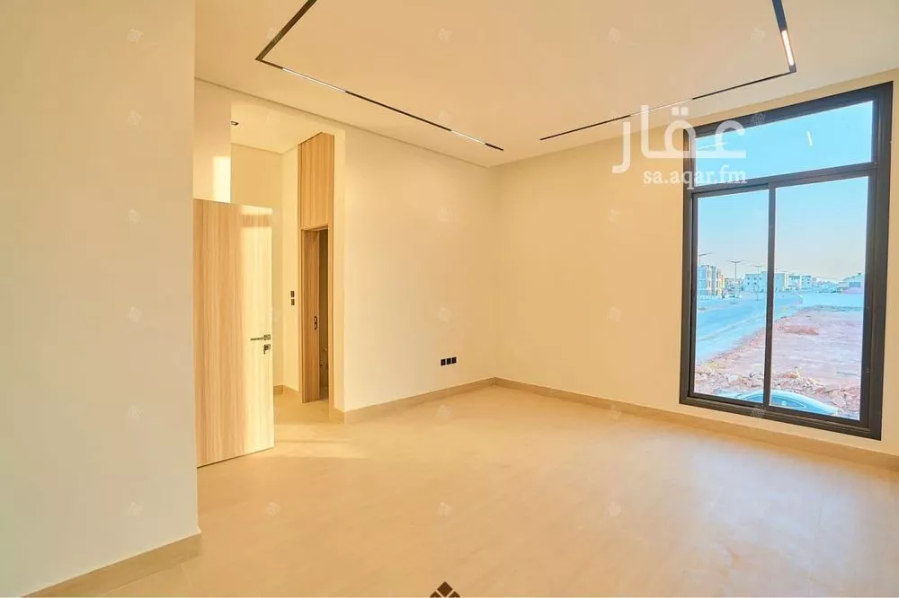 5 bedroom villa in Al Mahdiyyah 6