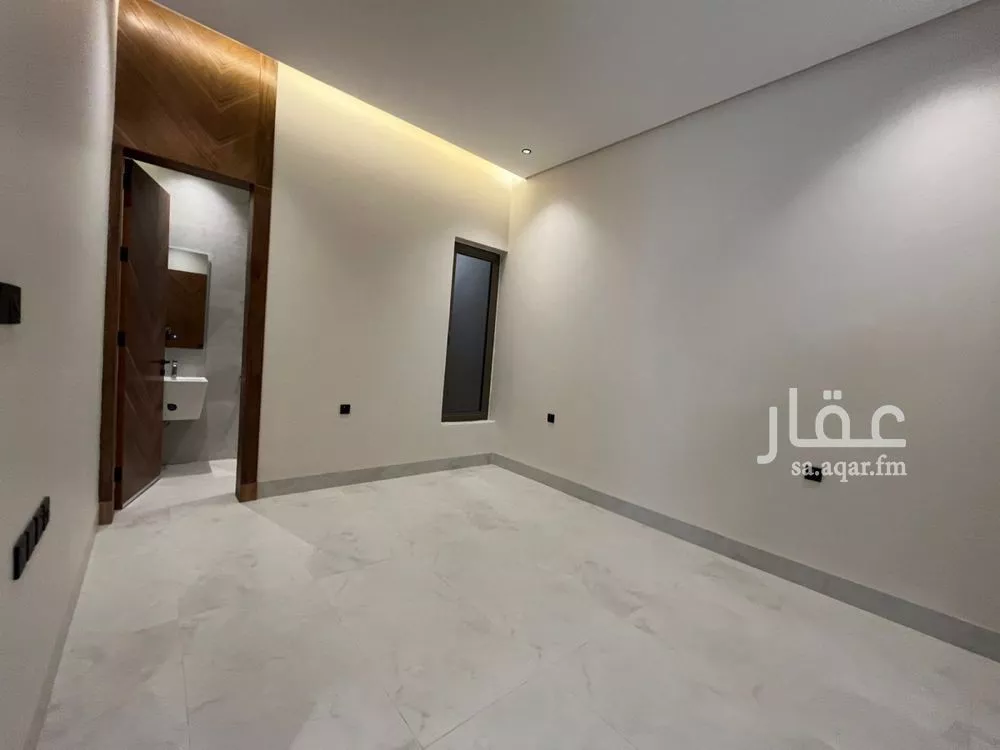 4 bedroom villa in Al Mahdiyyah 18