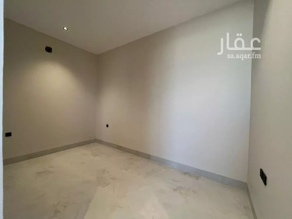 4 bedroom villa in Al Mahdiyyah 25