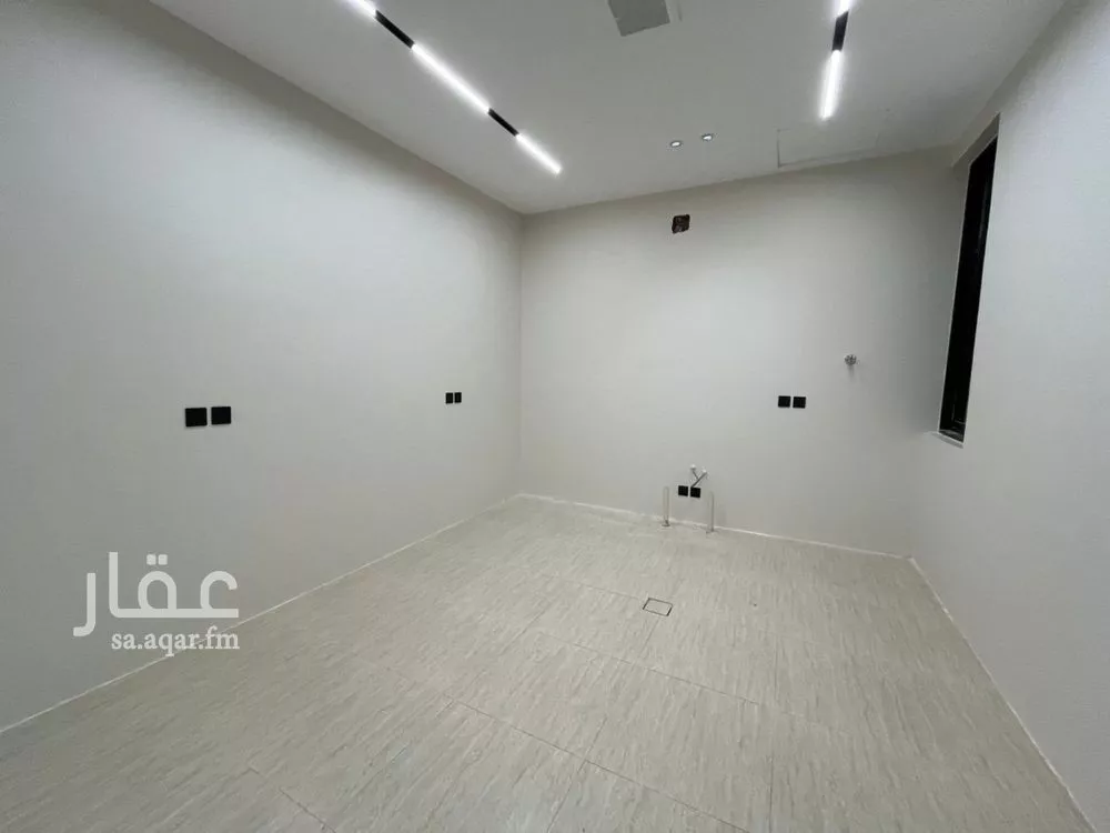 6 bedroom villa in Al Mahdiyyah 16