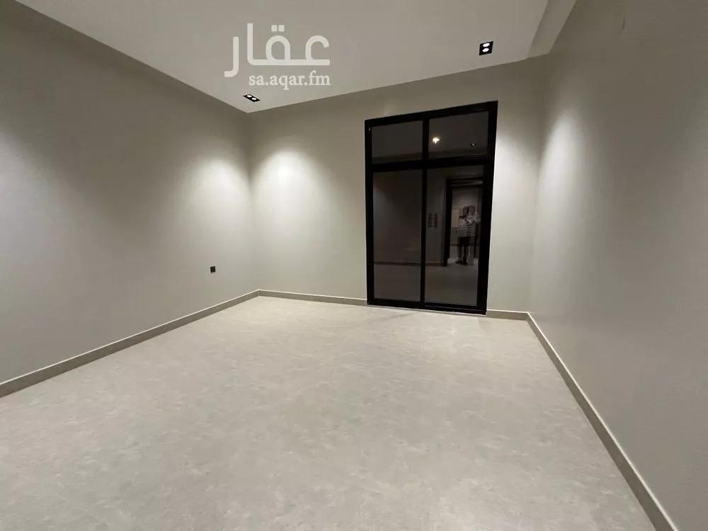 فيلا 4 غرف في الرمال 22