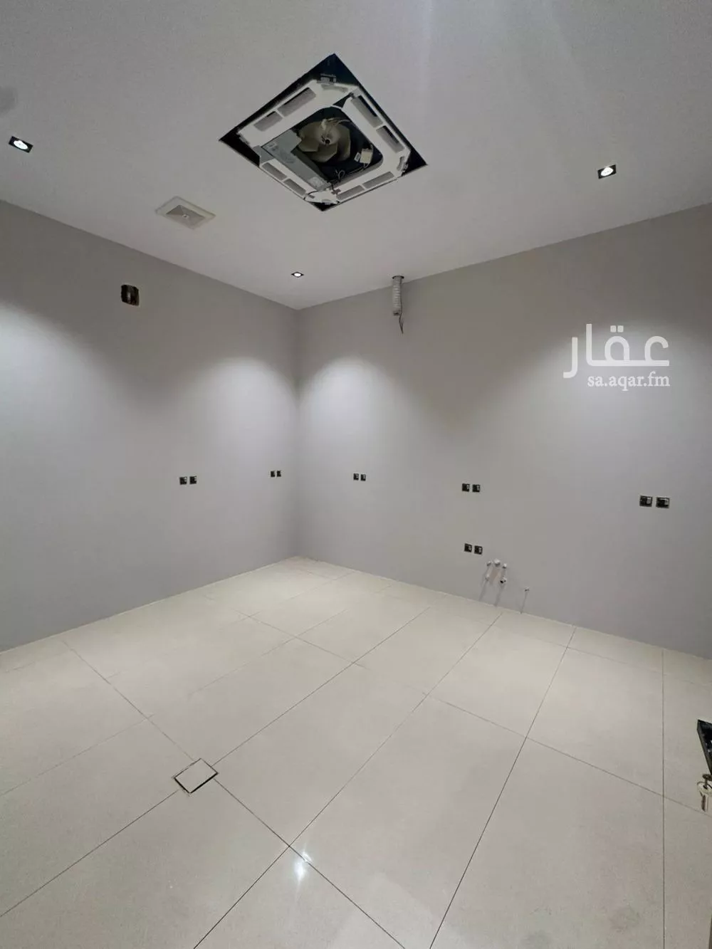 4 bedroom villa in Al Mahdiyyah 5