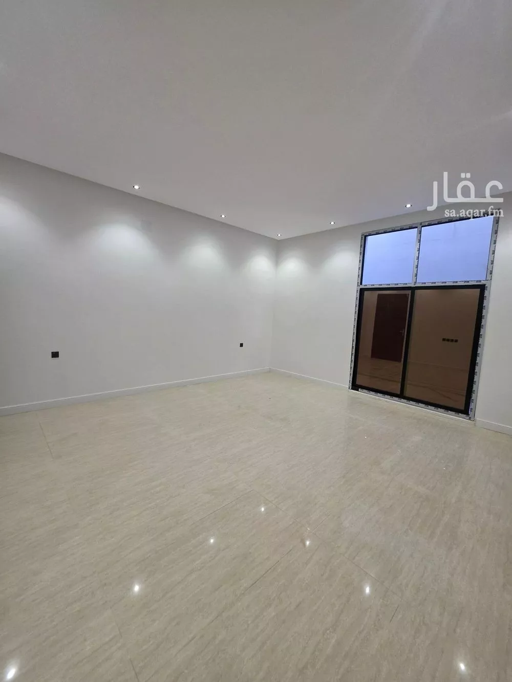فيلا 6 غرف في طويق 20