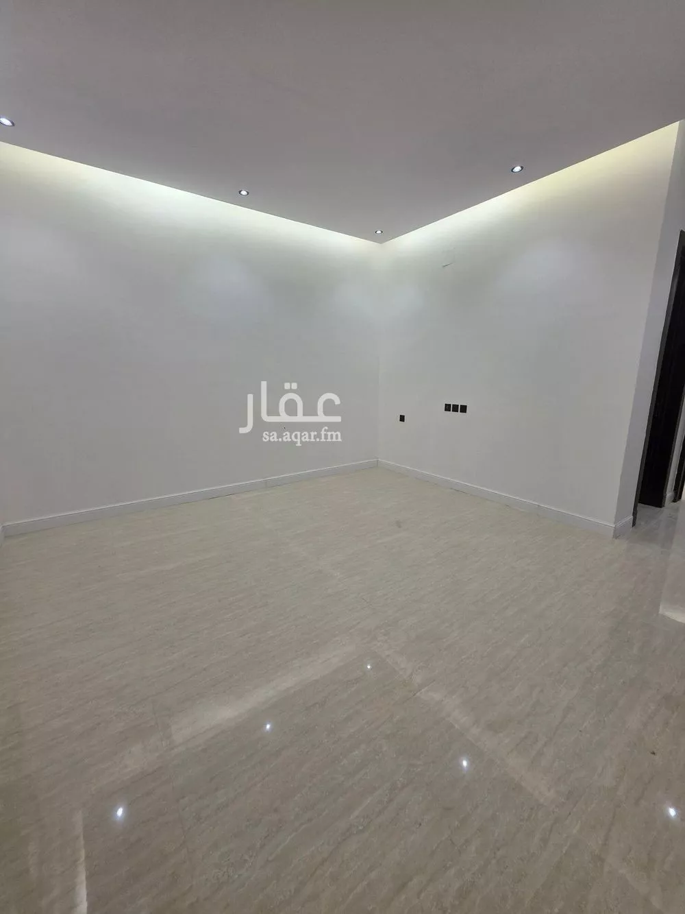 فيلا 6 غرف في طويق 8